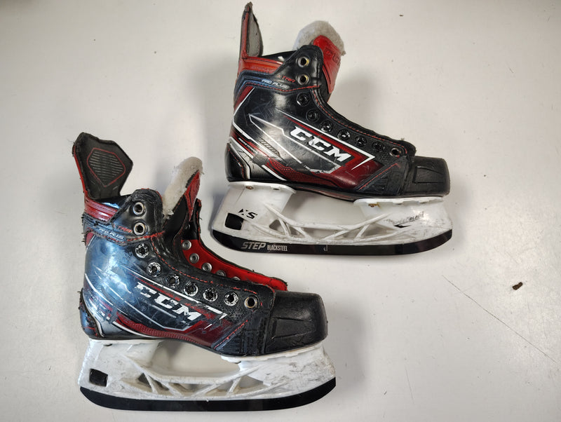 Load image into Gallery viewer, Used CCM Jetspeed Pro Plus Xtra - Size: 3

