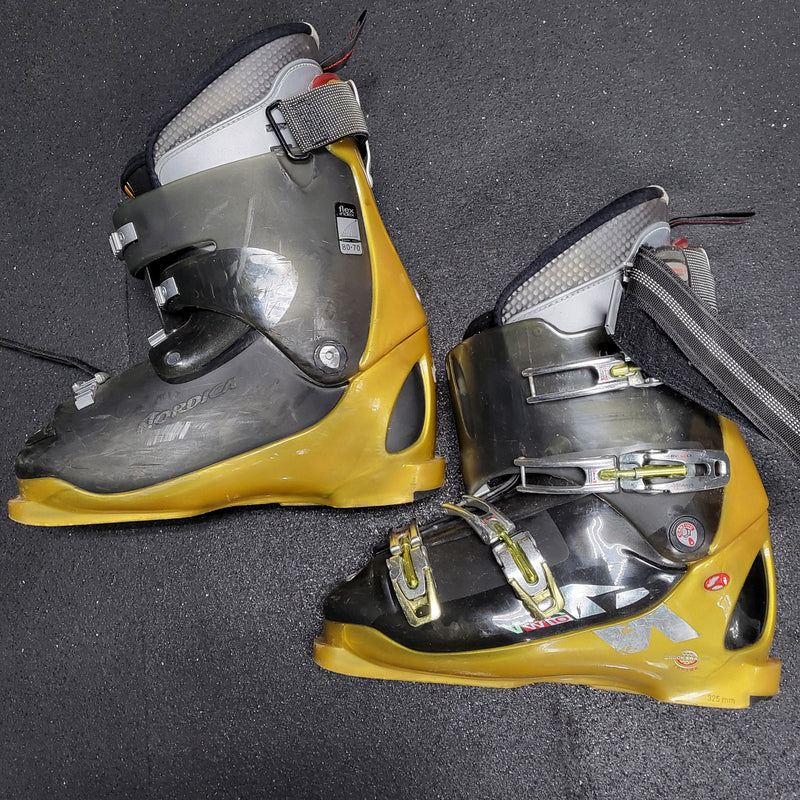 Load image into Gallery viewer, Used Nordica W10 Unisex Ski Boots - Size: 28-28.5 Mondo
