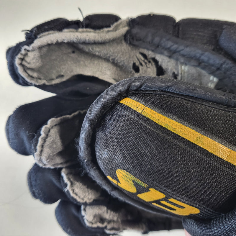 Load image into Gallery viewer, Used Easton S13 Hockey Gloves - Size: 13"
