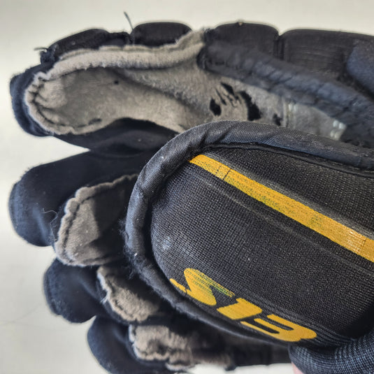 Used Easton S13 Hockey Gloves - Size: 13"