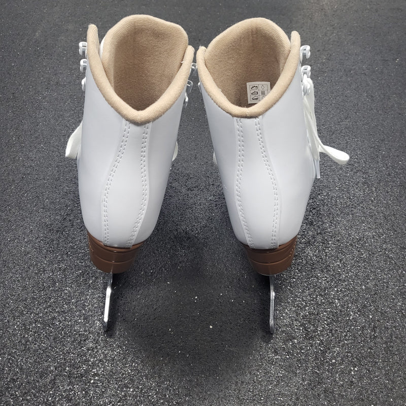 Load image into Gallery viewer, Used 3.5 Jackson Mystique Figure Skates w/ Box

