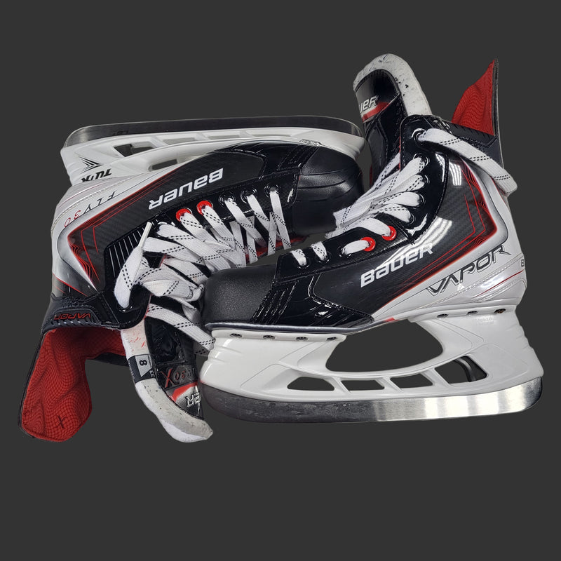Load image into Gallery viewer, Once Used Bauer Vapor Fly30 Sr. Size 8 EE Hockey Skates
