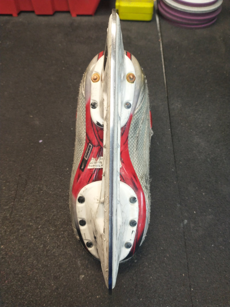 Load image into Gallery viewer, Used Nike Bauer Size 2 Hockey Skates
