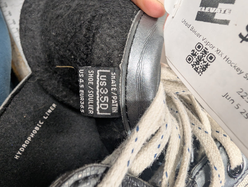 Load image into Gallery viewer, Used Bauer Vapor XIX Hockey Skates Jr Size 3.5D
