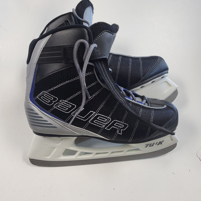 Load image into Gallery viewer, Used Bauer Unisex Fit Size 9 Ice Skates
