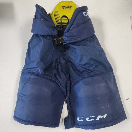 Used CCM Tacks 3092 - Size: Small