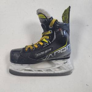 Used Bauer Vapor 3X Hockey Skates Size Youth 13
