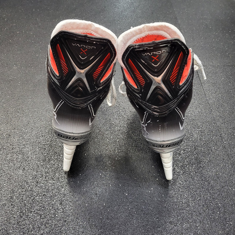Load image into Gallery viewer, Used Bauer Vapor X3.7 Hockey Skates - Size 4.5

