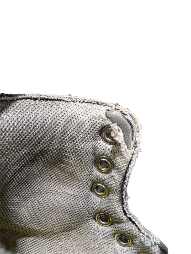 Load image into Gallery viewer, Used Bauer Vapor X-Shift Size 5 D Ice Hockey Skates
