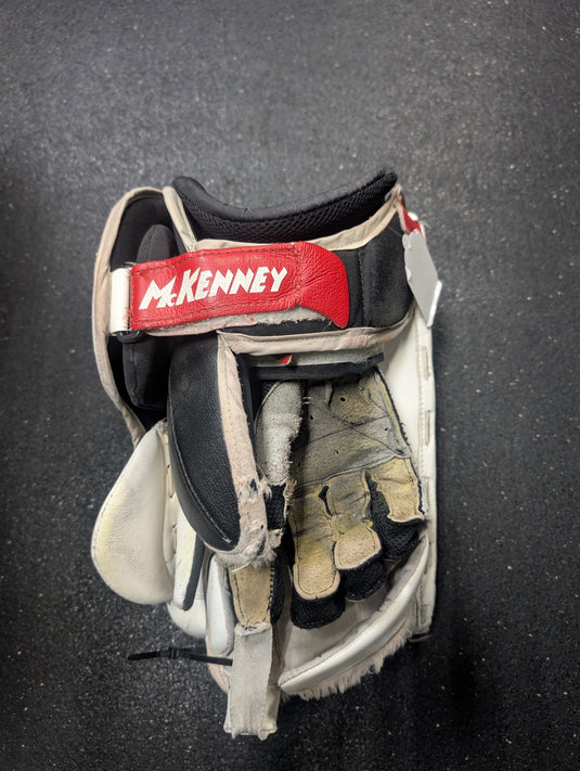 Used McKenney pro spec 870 goalie blocker REG
