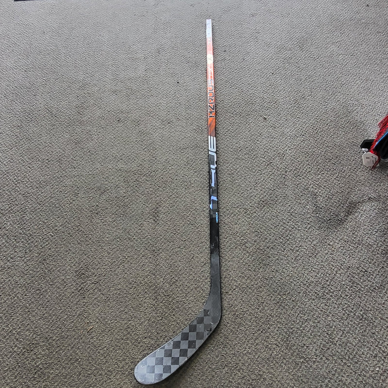 Load image into Gallery viewer, Used True Hzrdus PX P28/TC4 65 Flex RH Hockey Stick
