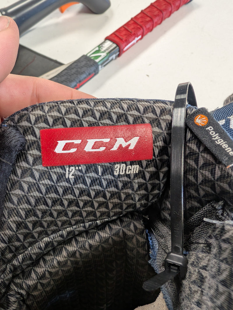 Load image into Gallery viewer, Used CCM Jetspeed FT390 12&quot; Hockey Gloves
