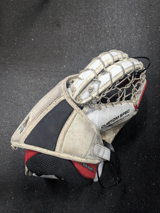 Used Vaughn Velocity Goalie Glove