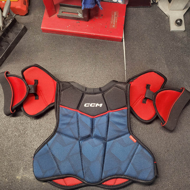 Load image into Gallery viewer, Used CCM Next Hockey Shoulder Pads JR Medium
