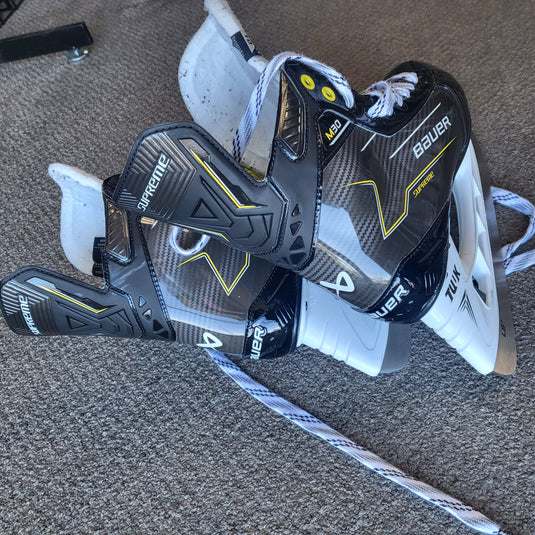 Slightly Used Bauer Supreme M30 Size (10/EE) Hockey Skates