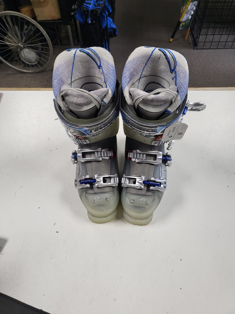 Load image into Gallery viewer, Used Tecnica Vento 2.8 285mm Ski Boots
