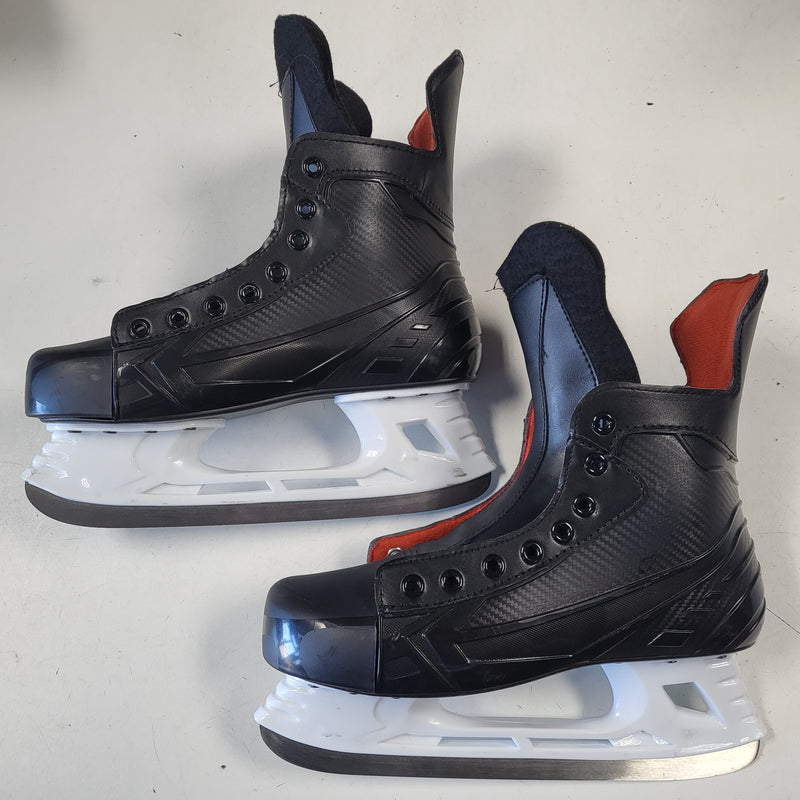 Load image into Gallery viewer, Used Hockeystickman Blackout Hockey Skate - Size: 8
