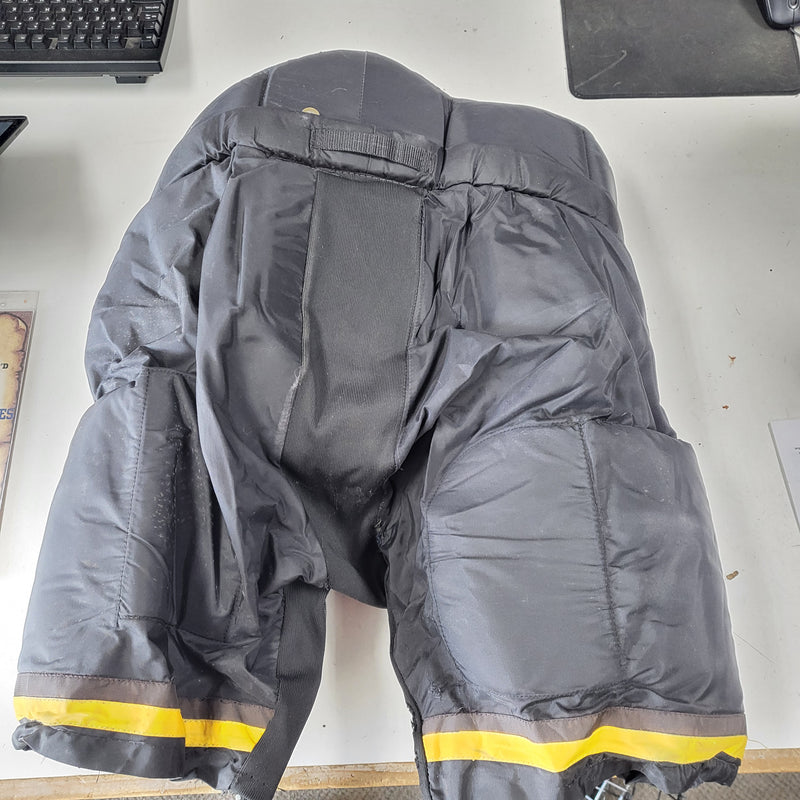 Load image into Gallery viewer, Used Combat Ice Hockey Pants Senior Medium
