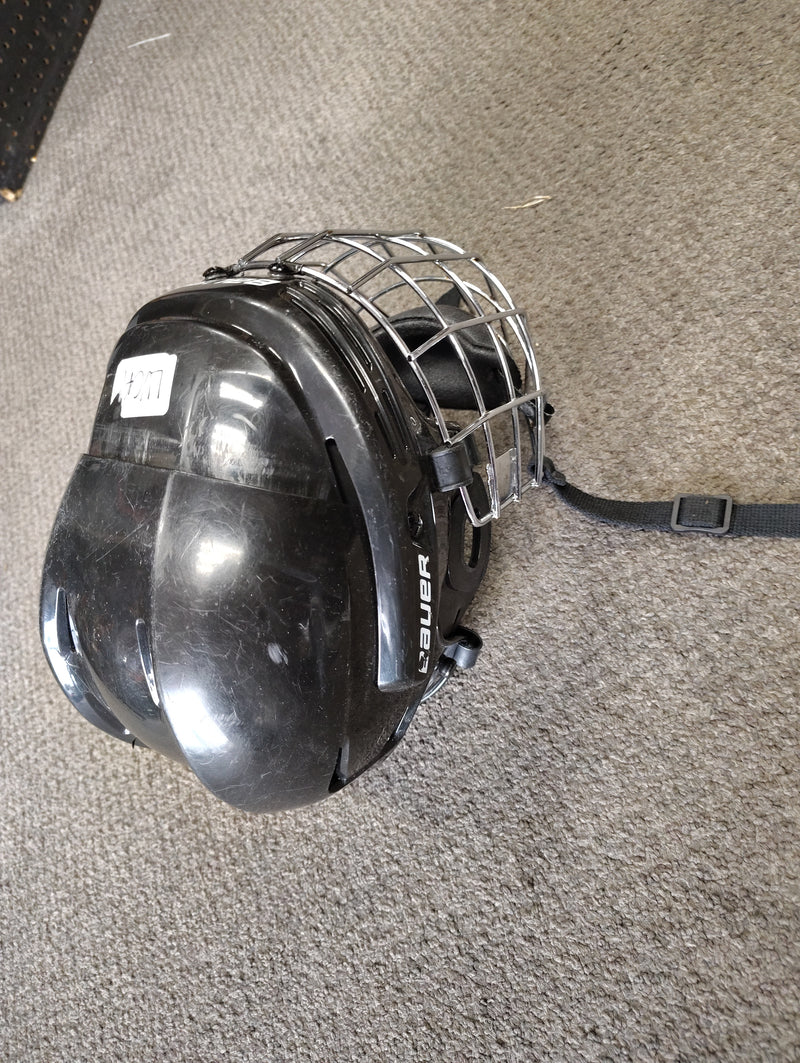 Load image into Gallery viewer, Used Bauer BHH2100 Hockey Helmet
