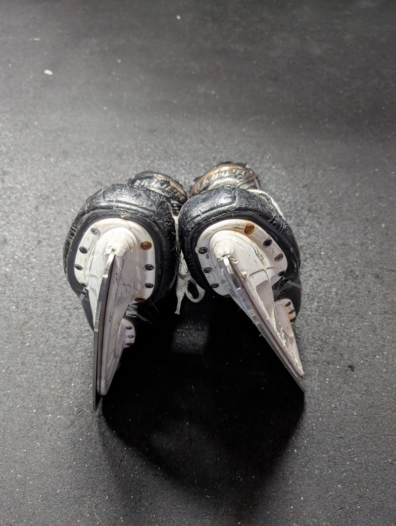Load image into Gallery viewer, Used Bauer Supreme Mach Size 6.5 Fit 3 Hockey Skates
