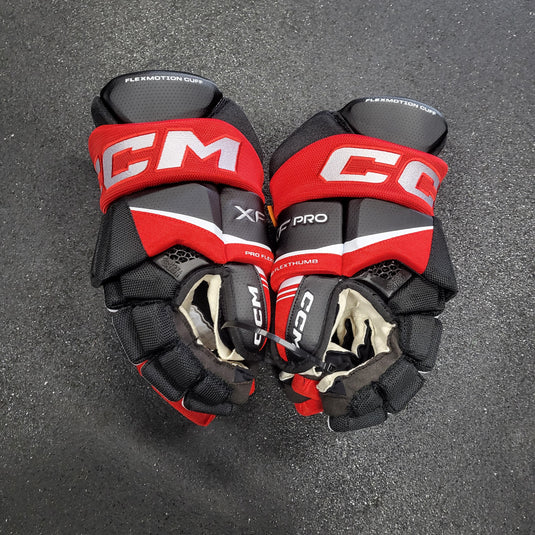 Slightly Used CCM XF Pro W Pro FlexThumb Hockey Gloves 15"