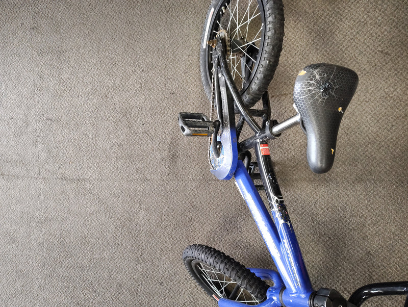 Load image into Gallery viewer, Used Specialized Hotrock Children Bicycle 16"
