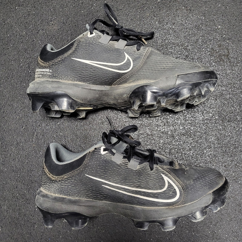 Load image into Gallery viewer, Used Nike Hyperdiamond 4 Softball Cleats - Size: 9
