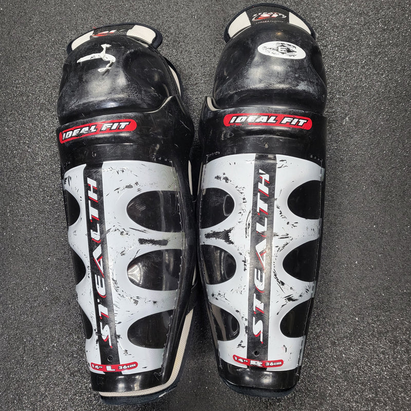 Load image into Gallery viewer, Used Easton Stealth S1 Hockey Shin Guards - Size: 14"

