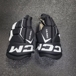 Used CCM AS-550 Hockey Gloves - Size 11"
