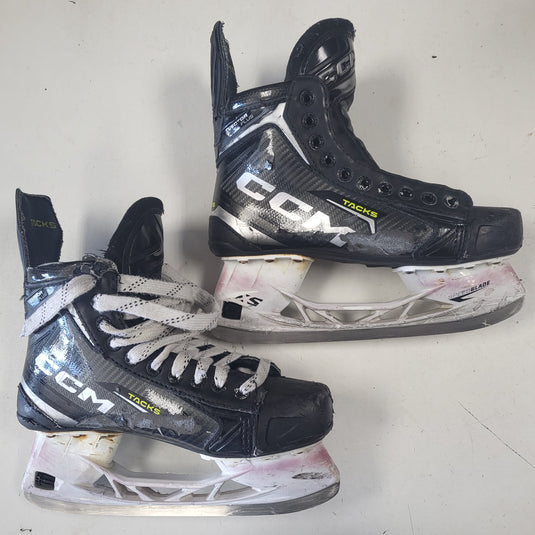 Used CCM Tacks Hockey Skates Vector Plus Size 7.5