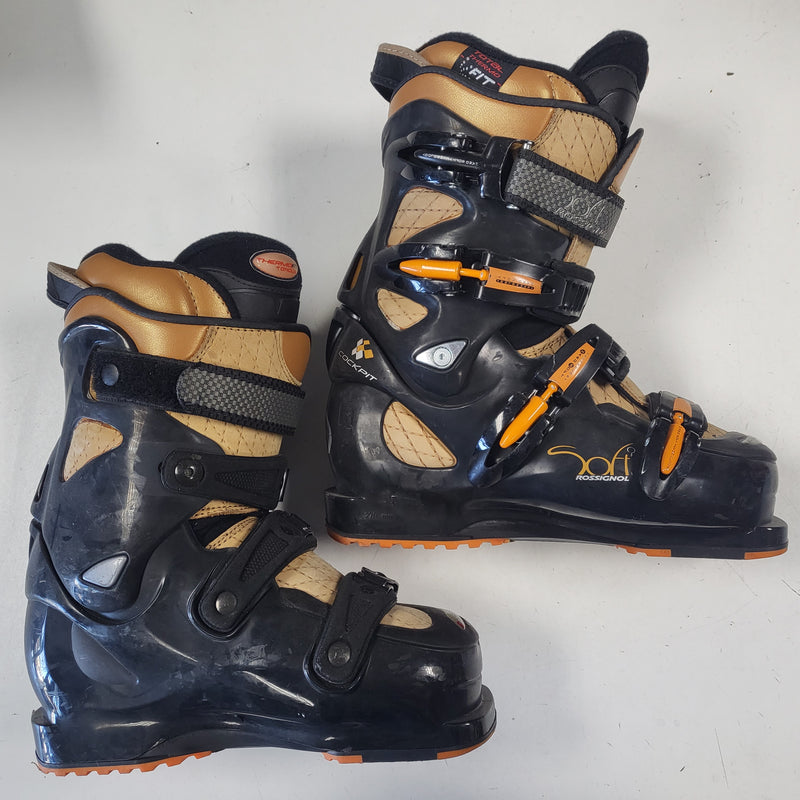 Load image into Gallery viewer, Used Rossignol Soft Cockpit 235mm Ski Boots
