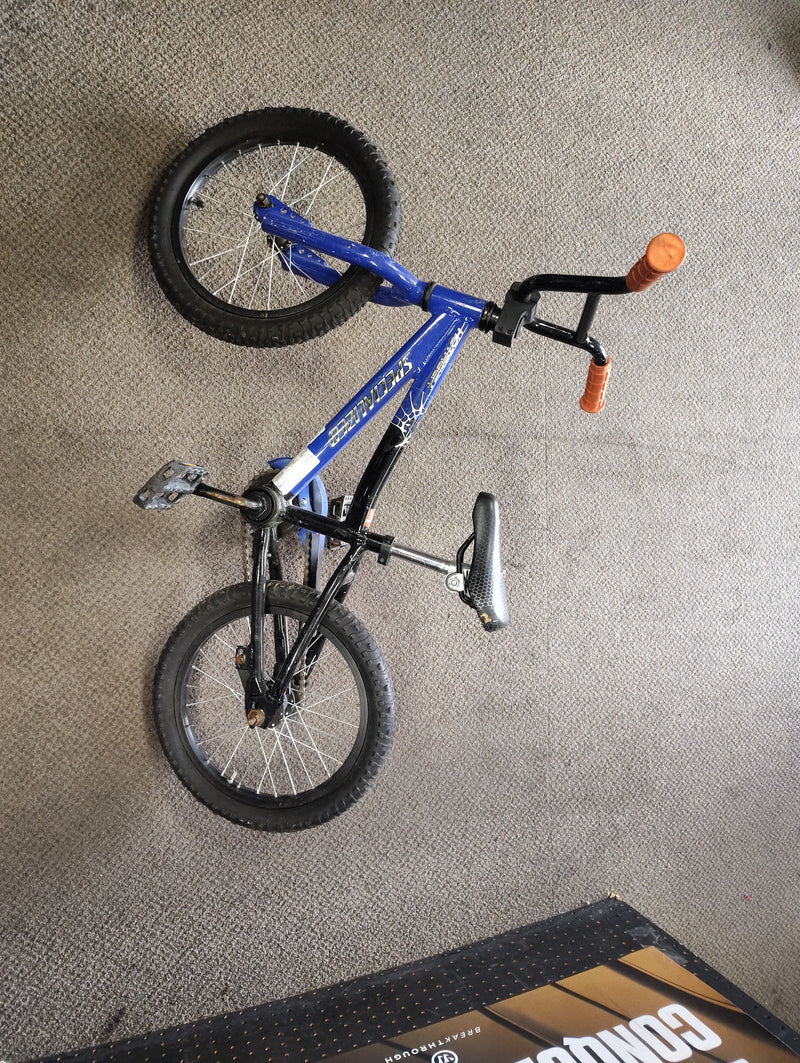 Load image into Gallery viewer, Used Specialized Hotrock Children Bicycle 16"
