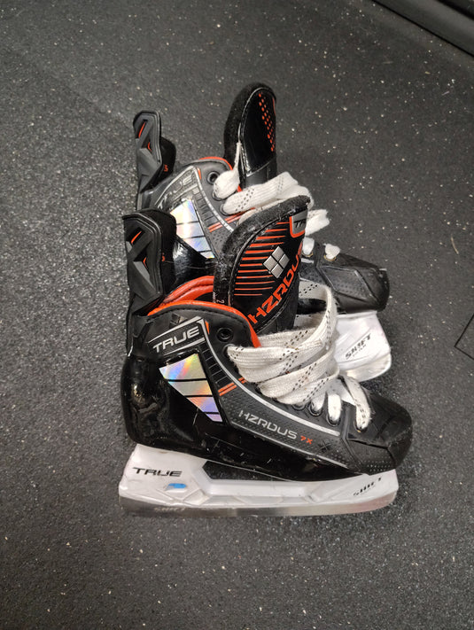 Used True Hzrdus 7X Hockey Skates Size 2