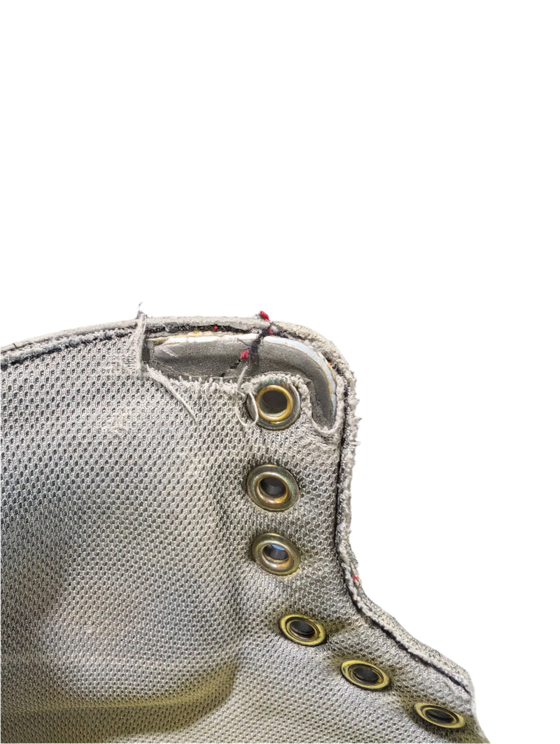 Load image into Gallery viewer, Used Bauer Vapor X-Shift Size 5 D Ice Hockey Skates
