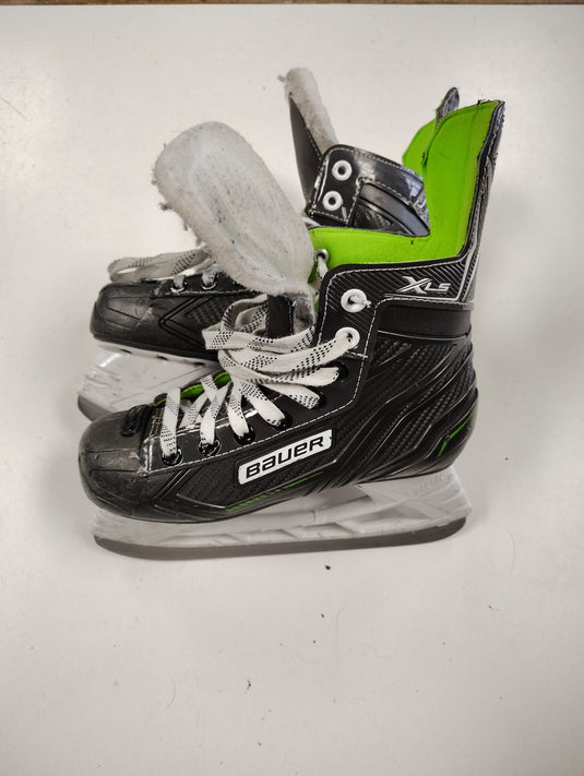 Used Bauer XLS Hockey Skates Size 3.5