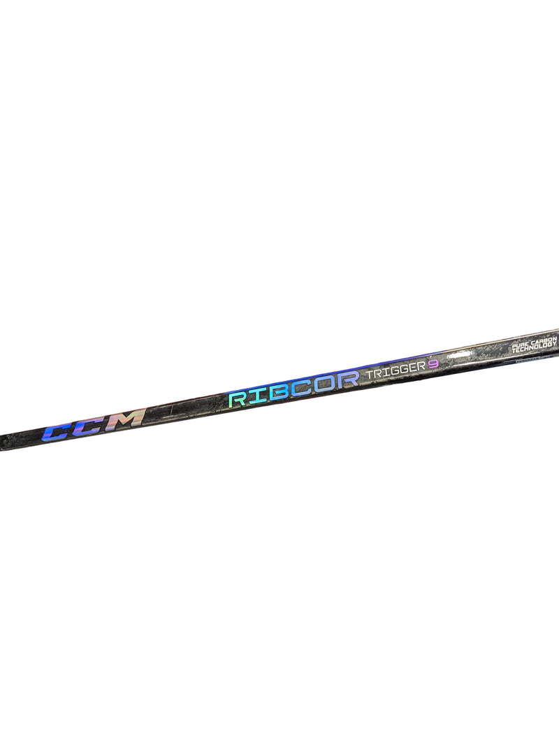 Load image into Gallery viewer, Used CCM Trigger 9 P29 50 Flex RH Hockey Stick
