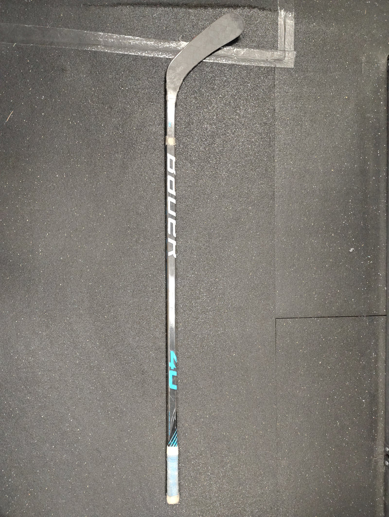 Load image into Gallery viewer, Used Bauer Nexus Launch 40 Flex Right Handed Hockey Stick
