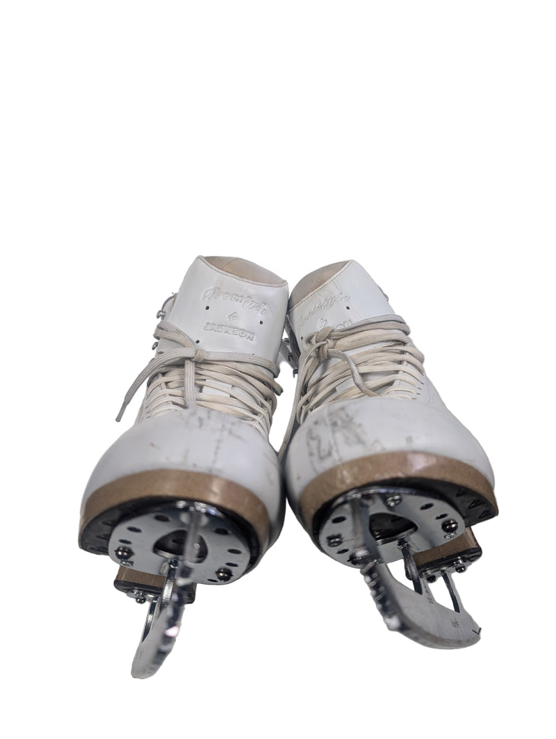 Load image into Gallery viewer, Used Jackson Freestyle Figure Skates Size 8.5
