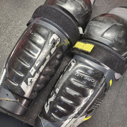 Used CCM Tacks AS580 Hockey Shin Guards 11