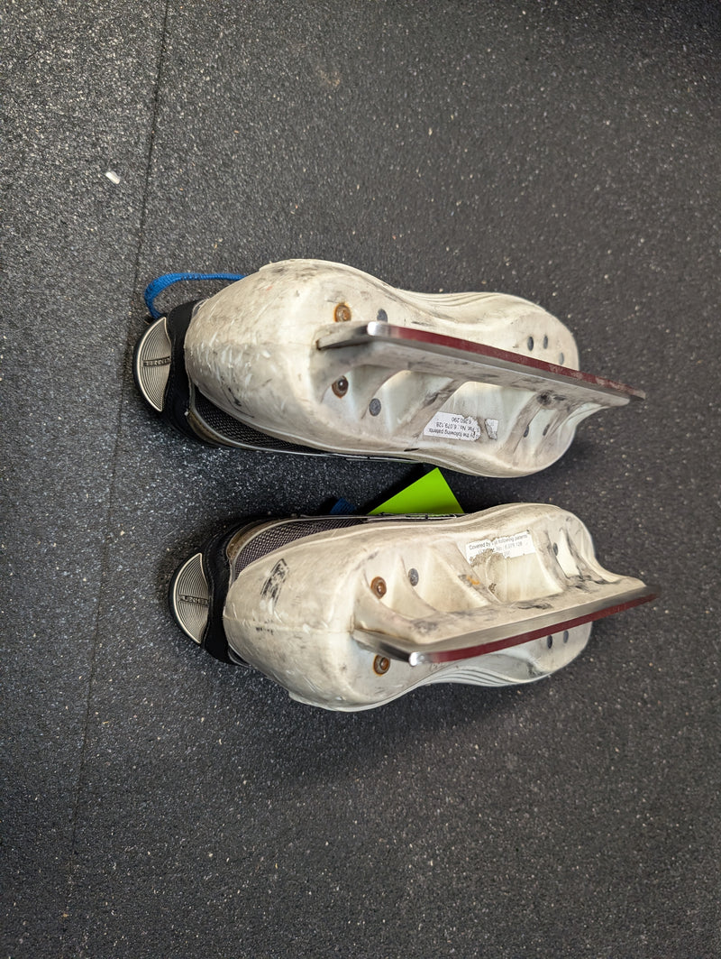 Load image into Gallery viewer, Used Bauer Supreme One.75 Goalie Skates Size 2
