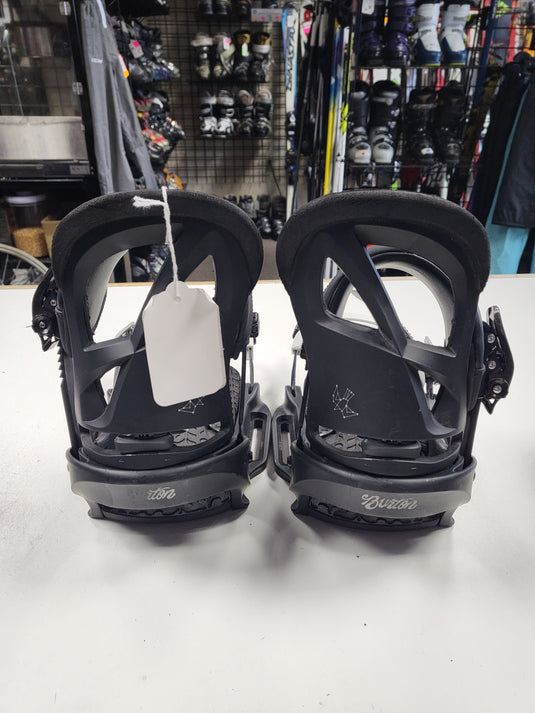 Used Burton Scribe Medium Sized Snowboard Bindings