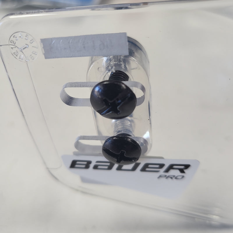 Load image into Gallery viewer, New Bauer Pro Hockey Helmet Visor - Size: Medium
