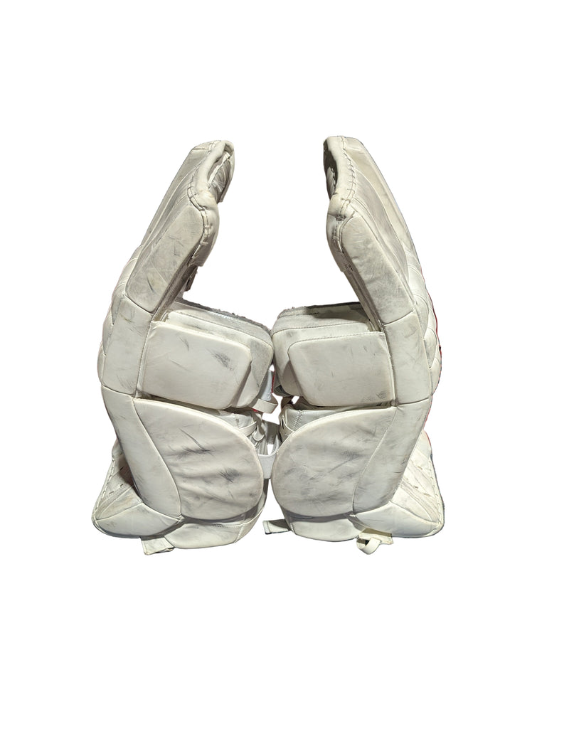Load image into Gallery viewer, Used CCM E-Flex E3.9 29+1&quot; Intermediate Goalie Leg Pads
