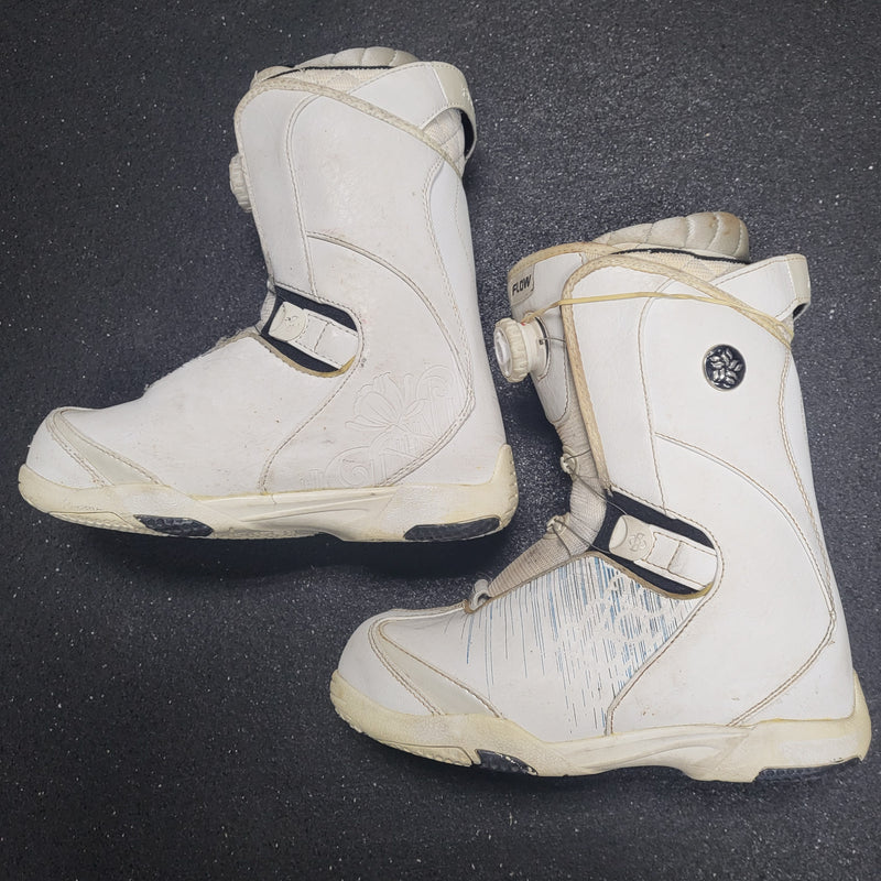 Load image into Gallery viewer, Used Flow Lotus Women's Snowboard Boots - Size: 8.5
