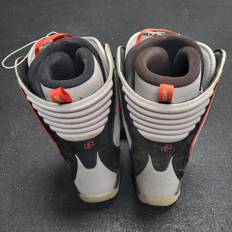 Load image into Gallery viewer, Used Salomon Defcon Snowboard Boots - Size: 12.5
