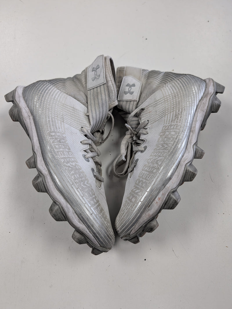 Load image into Gallery viewer, Used Under Armour Football Cleats
