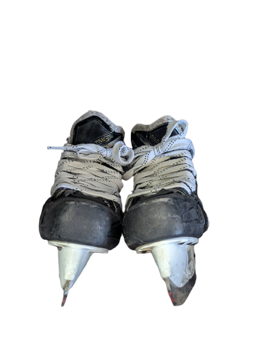 Used CCM Tacks AS-590 Size 5.5 Regular Width Intermediate Hockey Skates