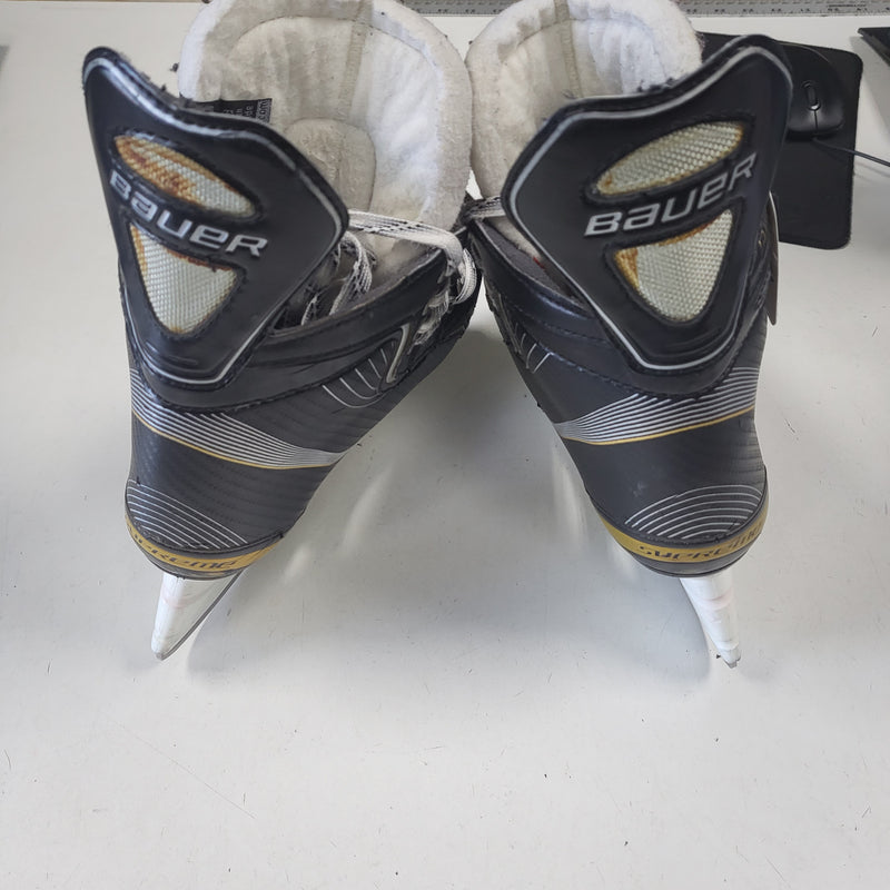 Load image into Gallery viewer, Used Bauer Supreme ONE60 Junior Size 5D Hockey Skates

