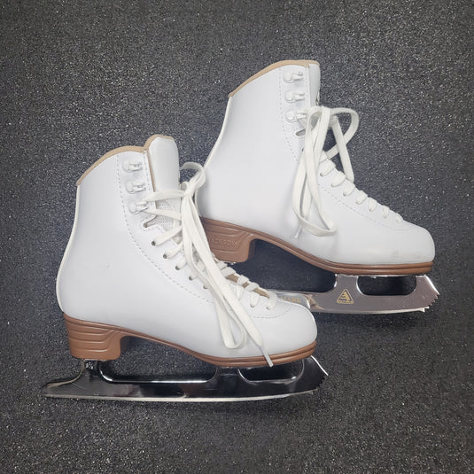 Used 3.5 Jackson Mystique Figure Skates w/ Box
