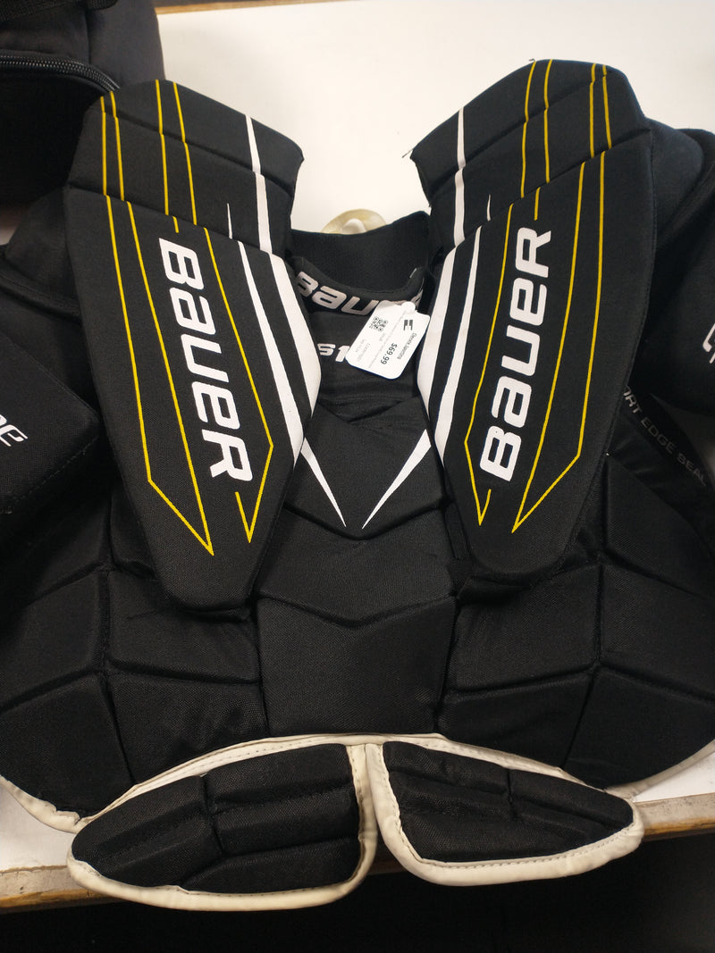 Load image into Gallery viewer, Used Bauer Supreme S170 Senior Small Chest Protector
